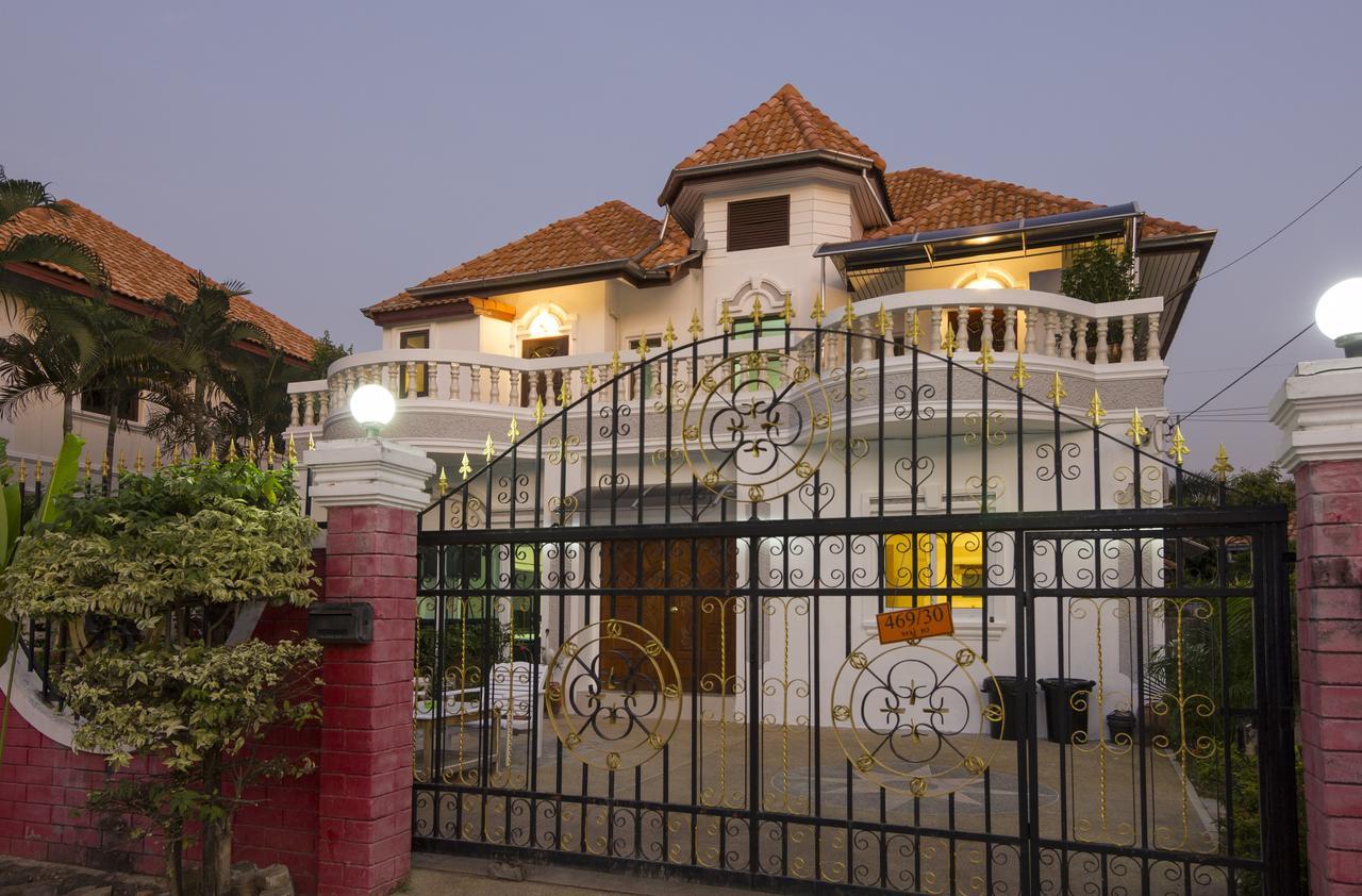 Ratana Villa - Pattaya Holiday House Walking Street 7 Bedrooms Exterior photo